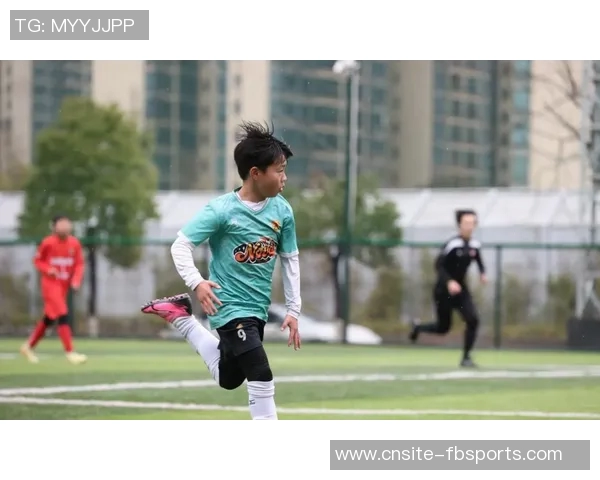 国少开局强势邝兆镭助攻帅惟浩抢点破门早早领先1-0